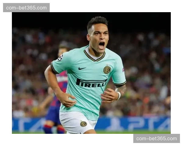 卡迪斯背身拿球摆脱打门 三镇委内瑞拉中锋个人能力丰富战术